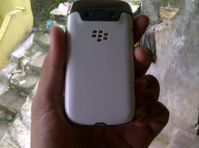bb onix3 9790 white,muluss 97 %, garansi TAM panjangggg