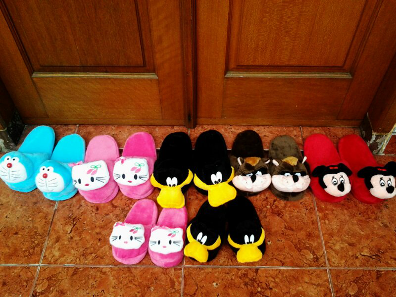 Sandal Rumah Tokoh Kartun Murah