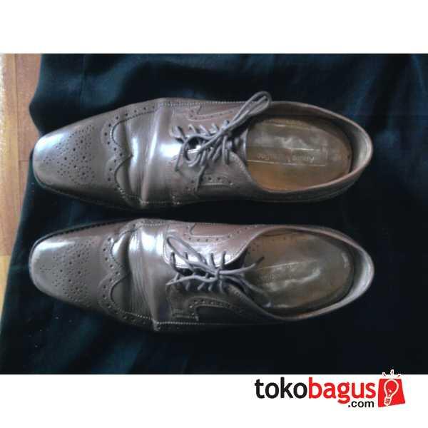 Sepatu Andre Valentino dan Clarks Ori