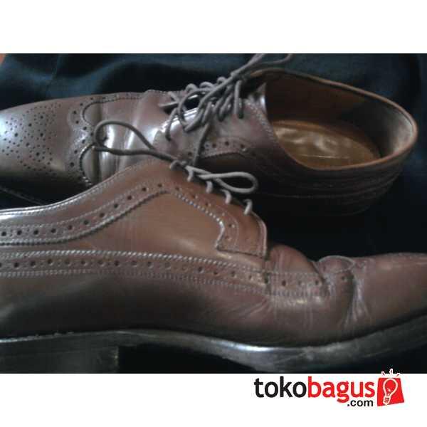Sepatu Andre Valentino dan Clarks Ori