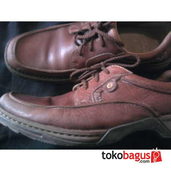 Sepatu Andre Valentino dan Clarks Ori