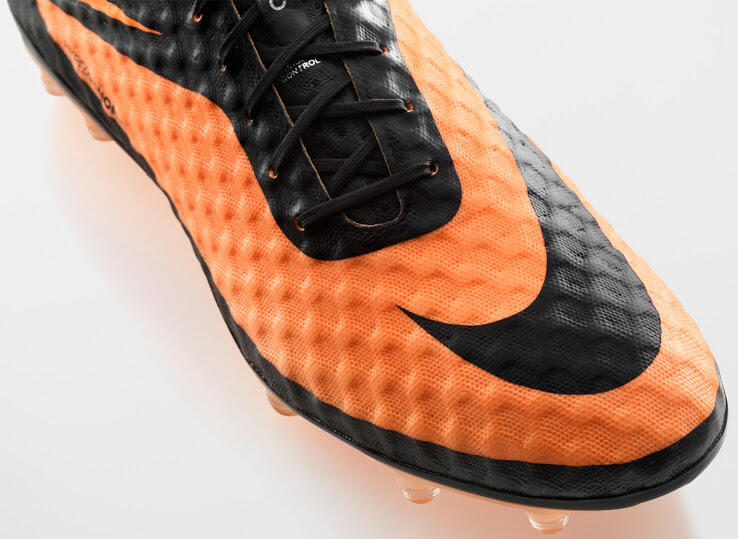 NIKE Rilis New Boot Type Atack 