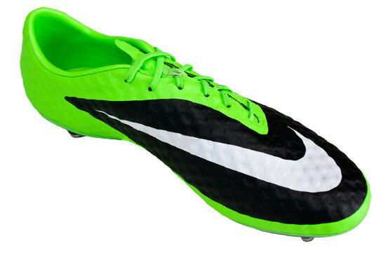 NIKE Rilis New Boot Type Atack 