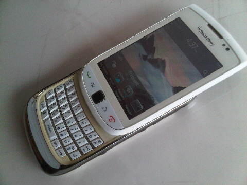 Blackberry Torch1 9800 white fullset Maknyus MALANG