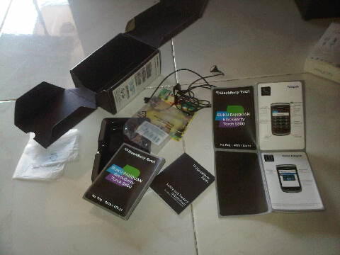 Blackberry Torch1 9800 white fullset Maknyus MALANG