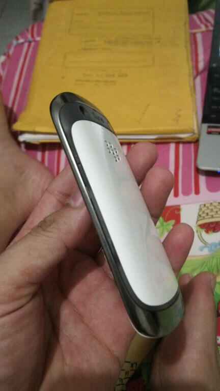 Jual Blackberry Apollo 2nd masih Garansi QiuBerry