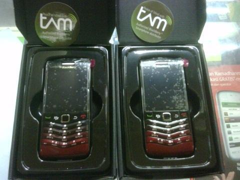 BLACKBERRY PEARL 3G 9105 hrga Rp.1.300.000,-