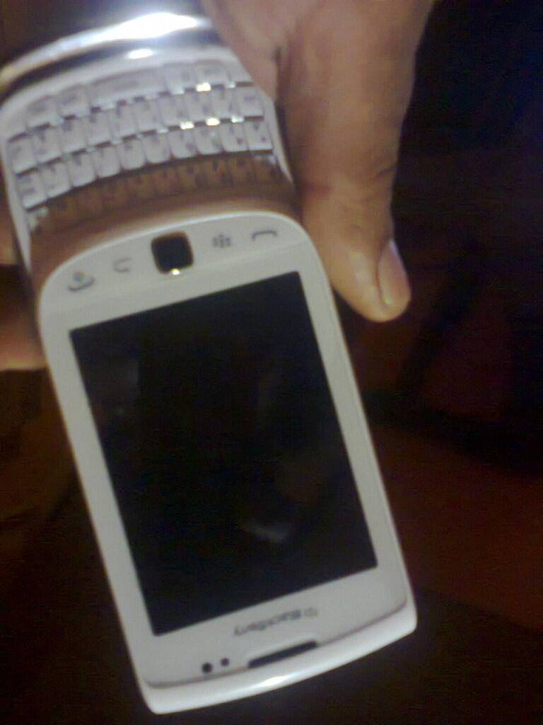 blackberry torch 9800 call 089614435738