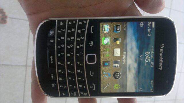 Blackberry Bold 9900 Dakota black batangan muluss 98% like new