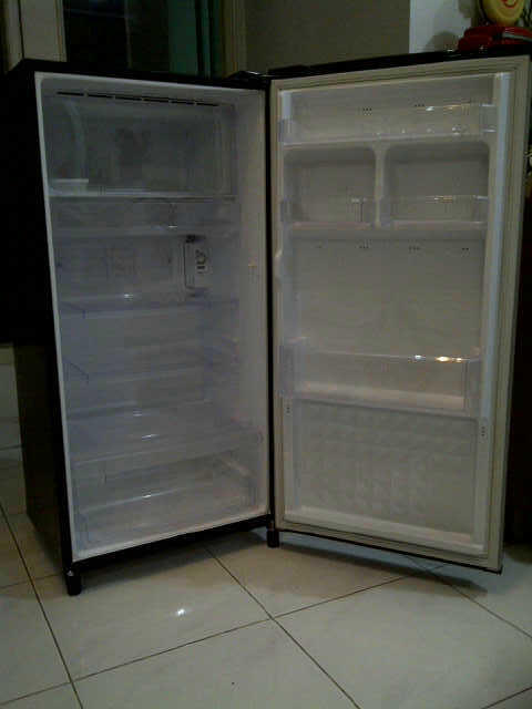 Jual Kulkas Panasonic NR-A172S-B 1 pintu baru pakai 2 minggu