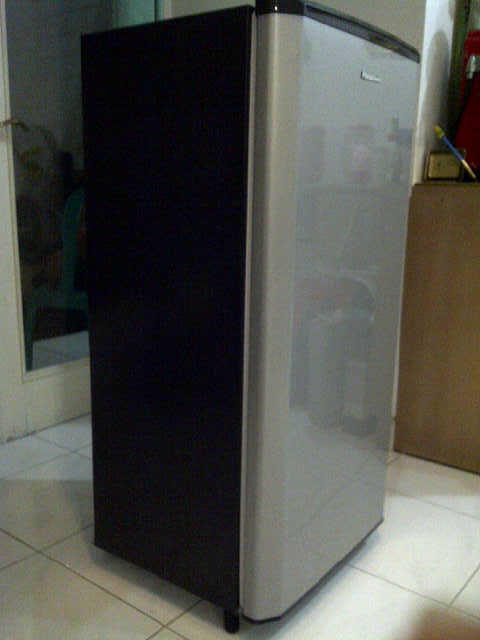 Jual Kulkas Panasonic NR-A172S-B 1 pintu baru pakai 2 minggu