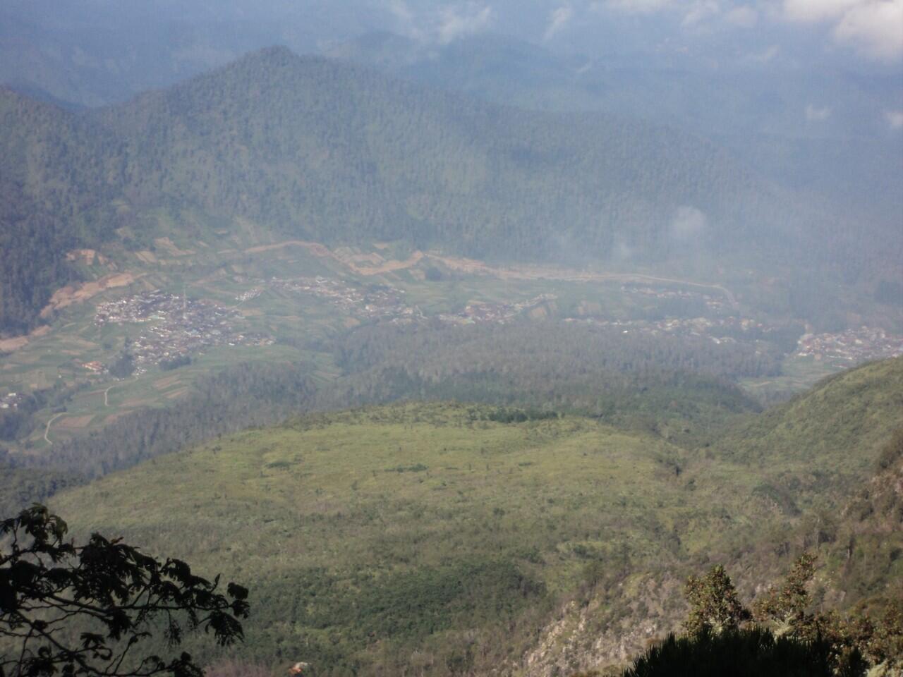 &#91;CATPER&#93; NEGERI DI ATAS AWAN 10 - 11 MEI 2013 (LAWU 3265 MDPL)