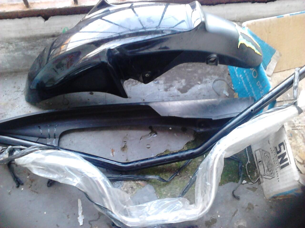 velg, spakbor, tutup rantai scorpio. stang tiger n byson