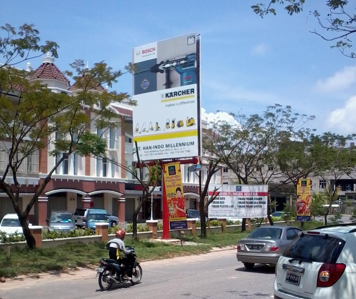 Tes Edit Gambar Orang Advertising