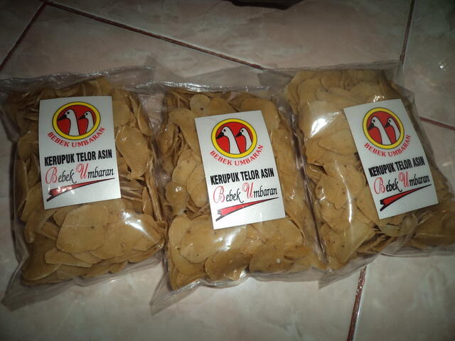 gan ada kerupuk telor asin ni khas Brebes,unik gan ==silakan gan masuk==