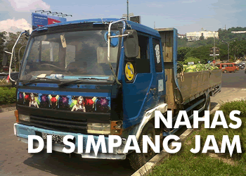 Nahas Di Simpang Jam, Truk Fuso Hajar Empat Mobil Dan Satu Pedagang Tewas Terlindas