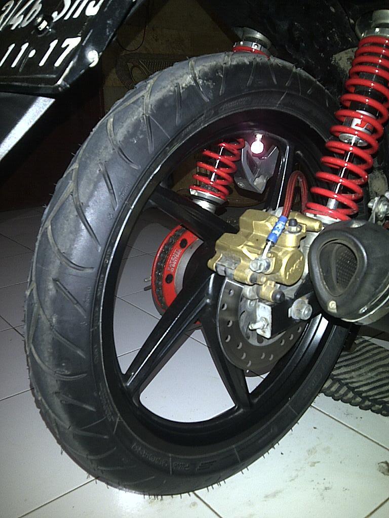 Ban Michelin Pilot Sporty 90/80 beli tanggal 290513 (baru banget!!!)