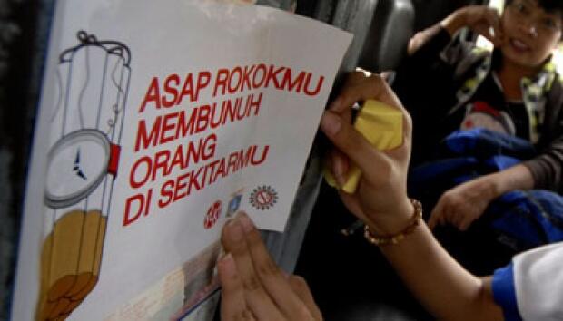 FAKTA TENTANG ROKOK DI INDONESIA
