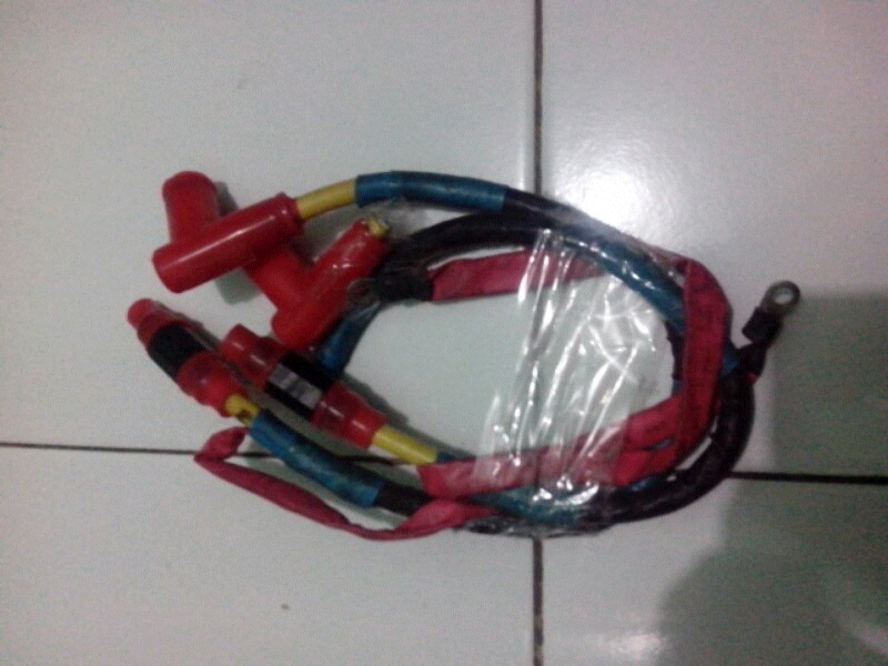 wts aki motobatt 9A u/ pulsar,thunder,dll n kabel busi splitfire 8.8mm w/ ground