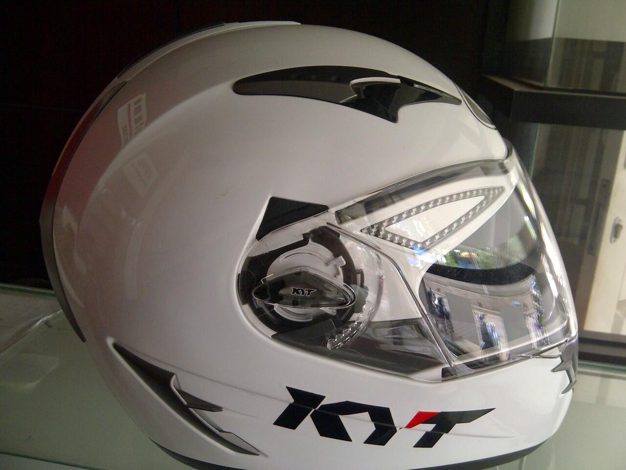 jual helm kyt venom putih mulus bandung