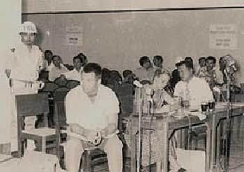 TAKTIK BARTER SUKARNO MELAWAN CIA