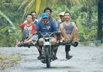 JANGAN SALAH...TUKANG OJEK JUGA PUNYA HUKUM KESEIMBANGAN KE PENUMPANGNYA