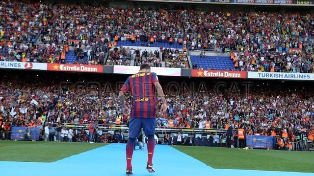 Neymar di Camp Nou (For the First Time)