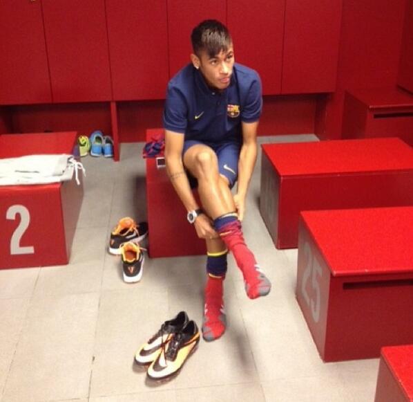 Foto-foto perkenalan Neymar di Camp Nou