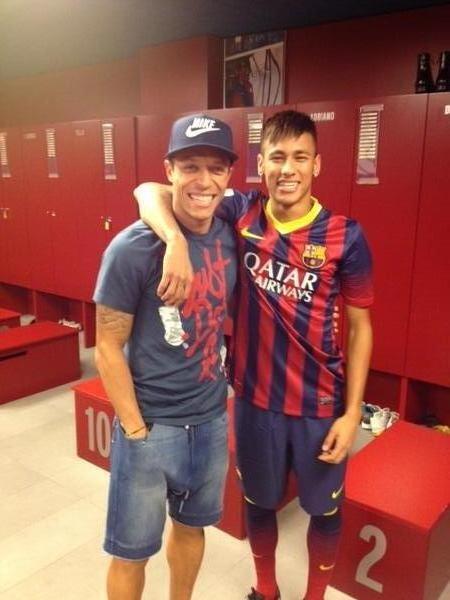 Foto-foto perkenalan Neymar di Camp Nou