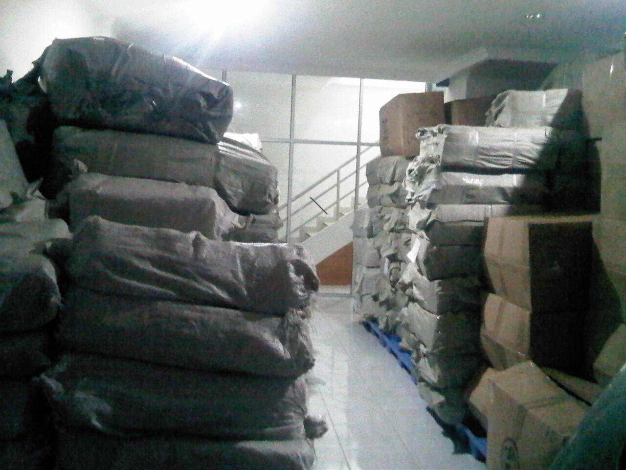 Grosir sandal karet import murah, jual per dus, cocok untuk stok toko anda