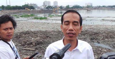 FOTO FOTO WADUK PLUIT DALAM PERBAIKAN