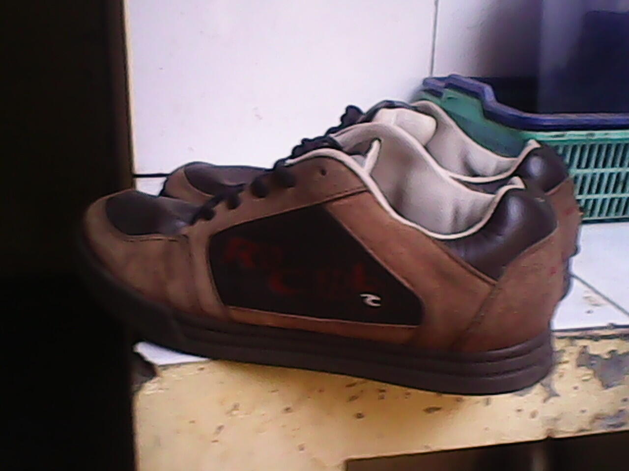 sepatu ripcurl mulus murah bandung