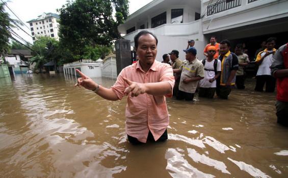 Anis Matta Sindir Pejabat yang Hobi Pencitraan Kala Banjir Datang