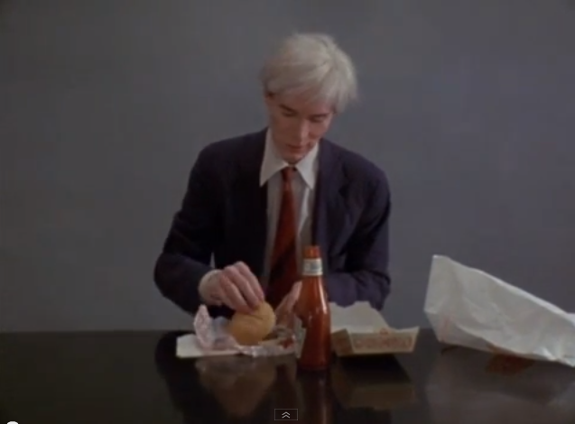 &#91;ART&#93; Cara Makan Hamburger Ala Seniman Andy Warhol