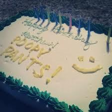[NGAKAK!] Kumpulan Cake Dengan Kalimat Ucapan Teraneh (Pict)