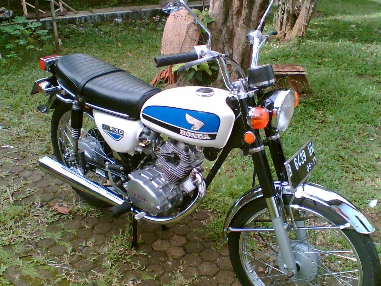 Хонда CB 100