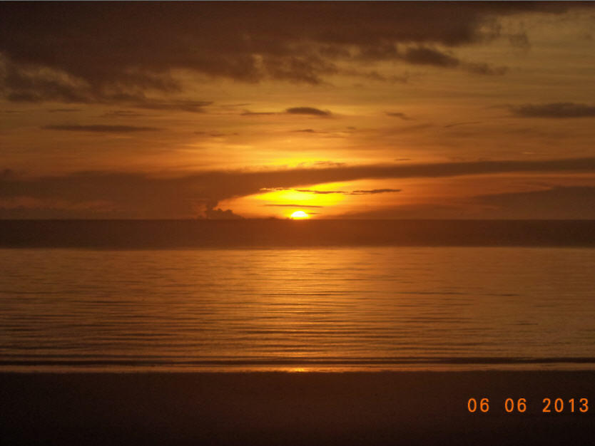 Terpesona dengan Pantai Ngurbloat ( Pasir Panjang ) , Maluku Tenggara