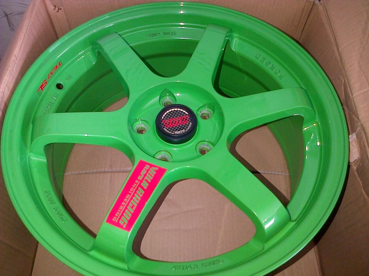 Cari Jual Velg Mobil Racing Lokal & Import (Distributor Jawa Timur