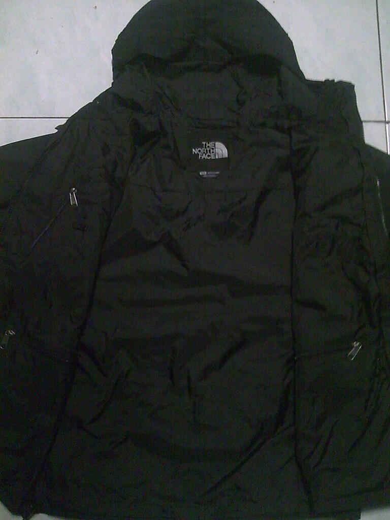 JAKET THE NORTH FACE