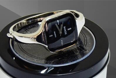 Jual Jam Tangan Wanita Model Gelang