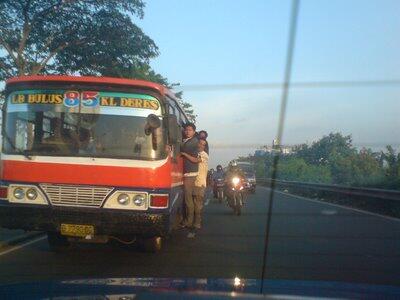 Ini Informasi Lengkap Trayek MetroMini Yang Beroperasi di Jakarta.