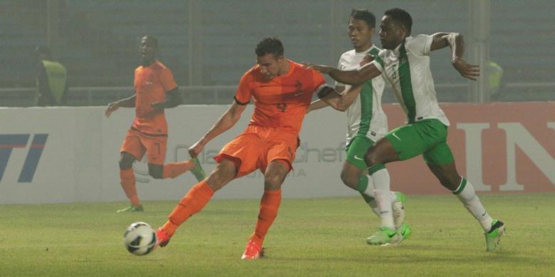 Agan sadar gak sesuatu di jersey pertandingan Belanda - Indonesia ??