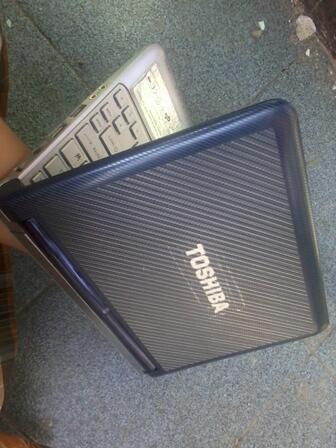 JUAL..BU..Netbook Toshiba NB305,,MURAHHH,,cod bandung
