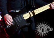 Mengenal bassist favorit ane, Chris Wolstenholme (MUSE)