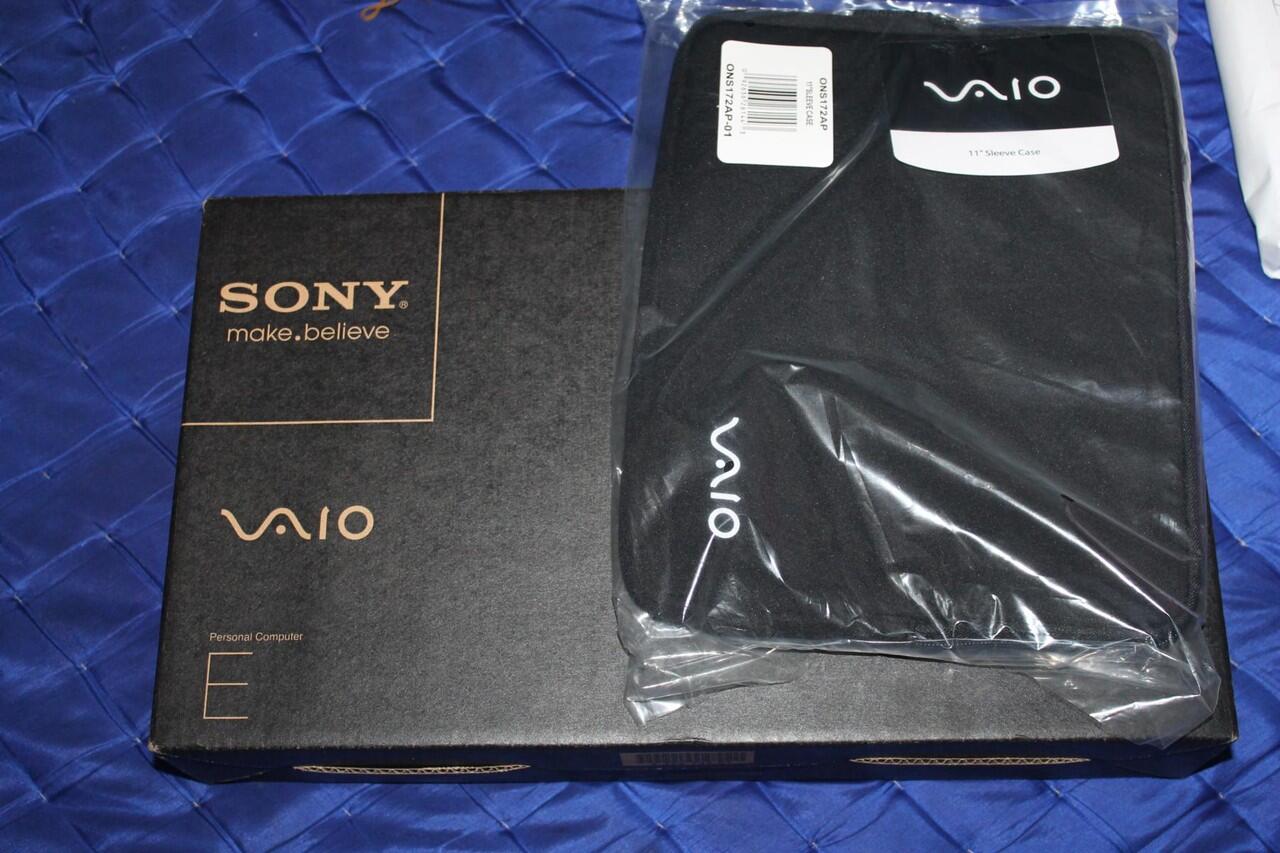 SONY VAIO SVE11135CVB 11"/AMD E2-2000/2GB/320GB/RADEON HD7340/WIN8 beli gak jd pakai