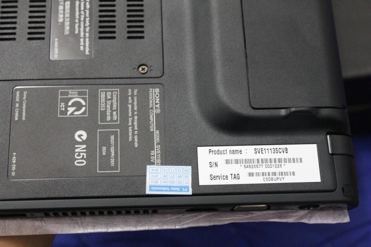 SONY VAIO SVE11135CVB 11"/AMD E2-2000/2GB/320GB/RADEON HD7340/WIN8 beli gak jd pakai