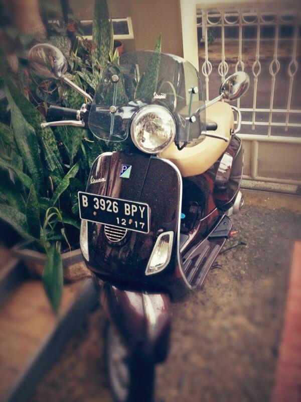 Piaggio LX 150 ie tuscany brown Des 2012 Vespa