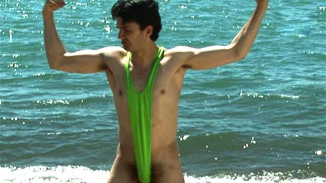 intip gan, "Bikini Pantai" ala cowo