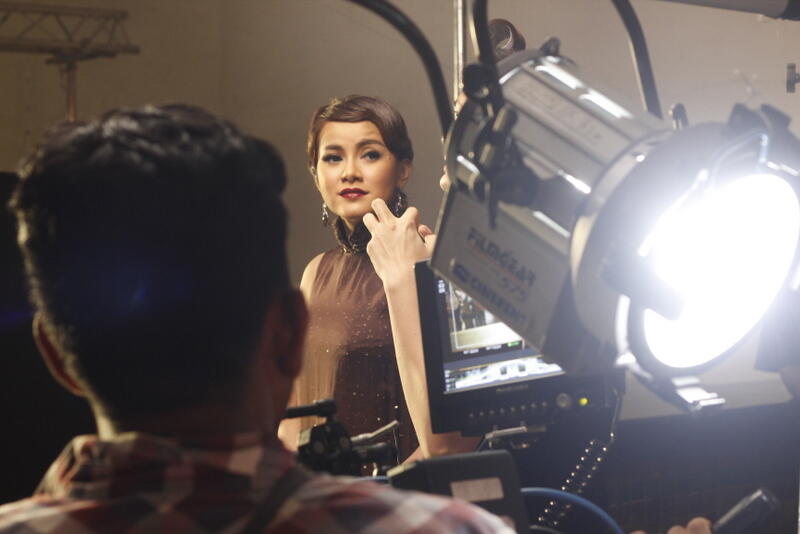 Foto cantik Olla Ramlan di film terbaru (behind the scene)