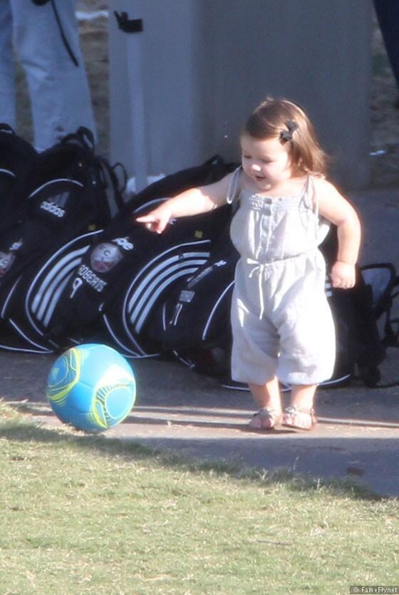 Foto-Foto Lucu &quot;HARPER SEVEN BECKHAM&quot;